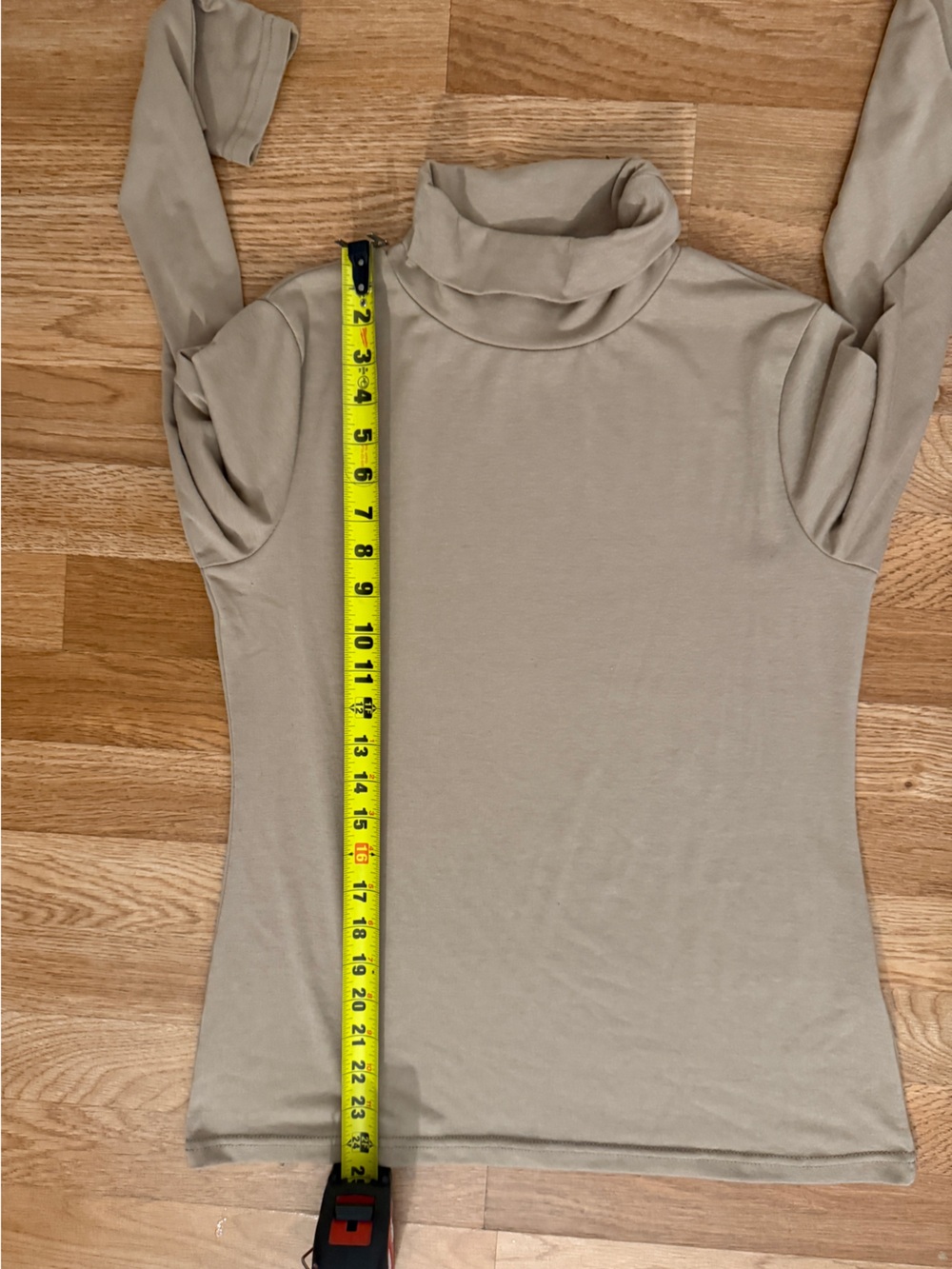 Long Sleeve Turtleneck Top in Taupe size L